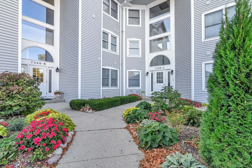 7338 Huron # 28 Street Lexington Village MI 48450