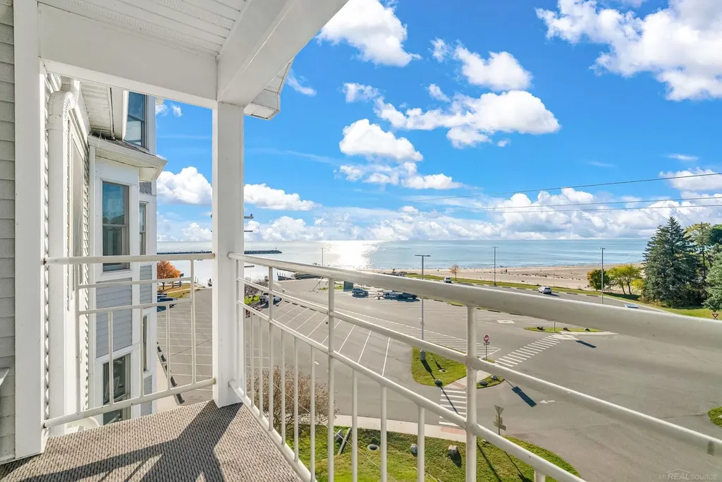 7338 Huron # 28 Street Lexington Village MI 48450