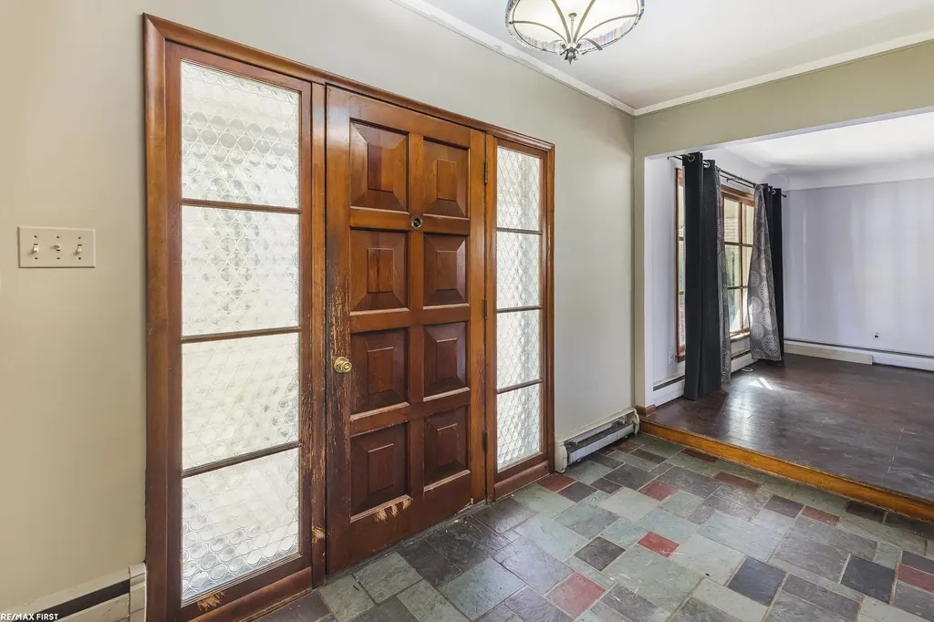 31461 Merrily St Street Roseville City MI 48066