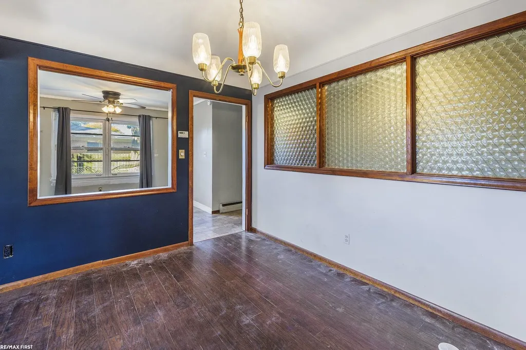 31461 Merrily St Street Roseville City MI 48066