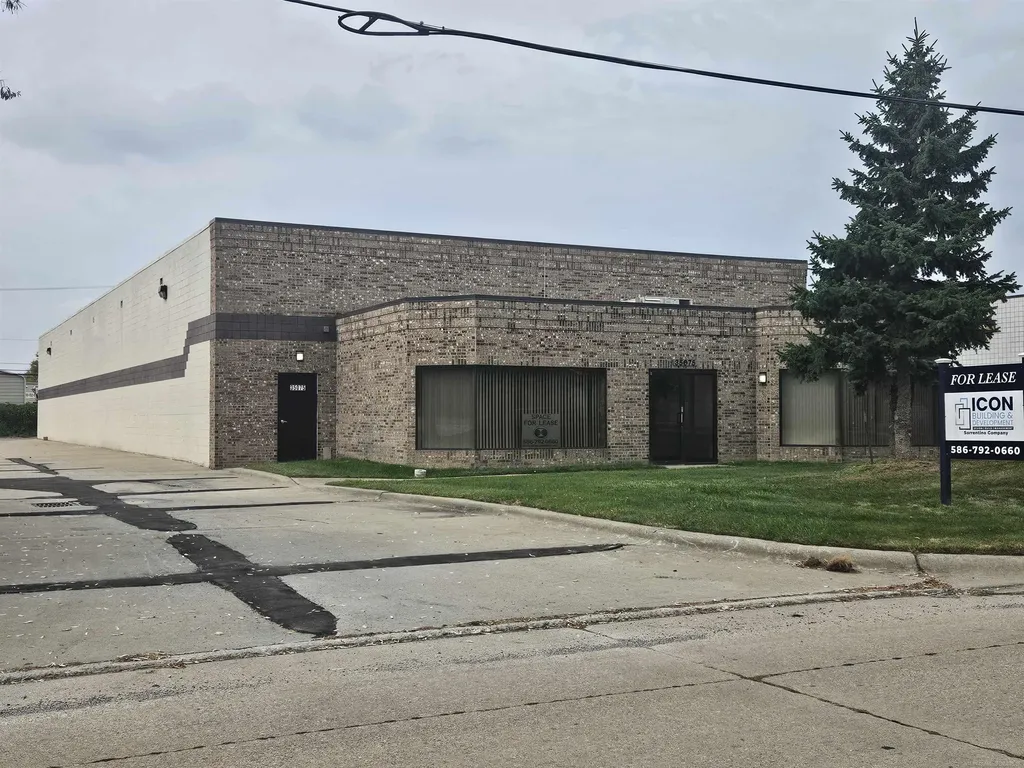 35075 Forton Court Clinton Charter Township MI 48035