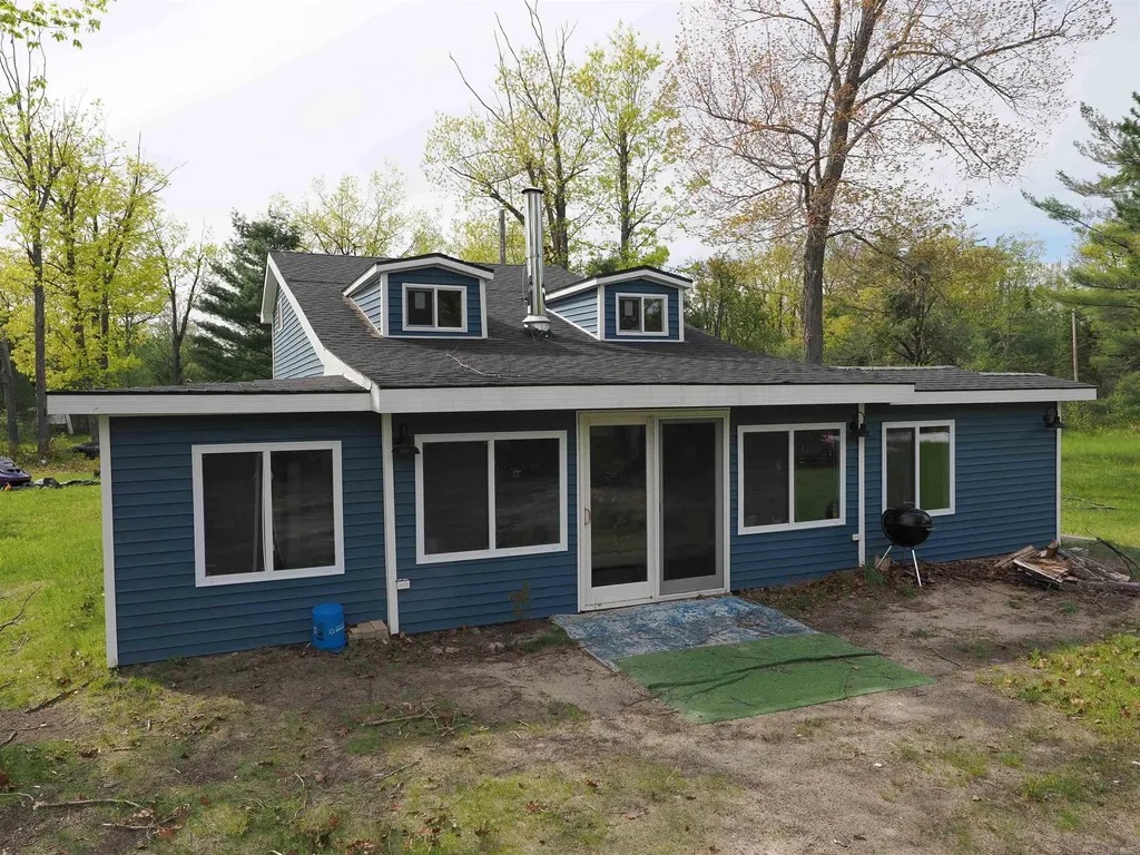4011 Sandall Road Maple Ridge Township MI 49707