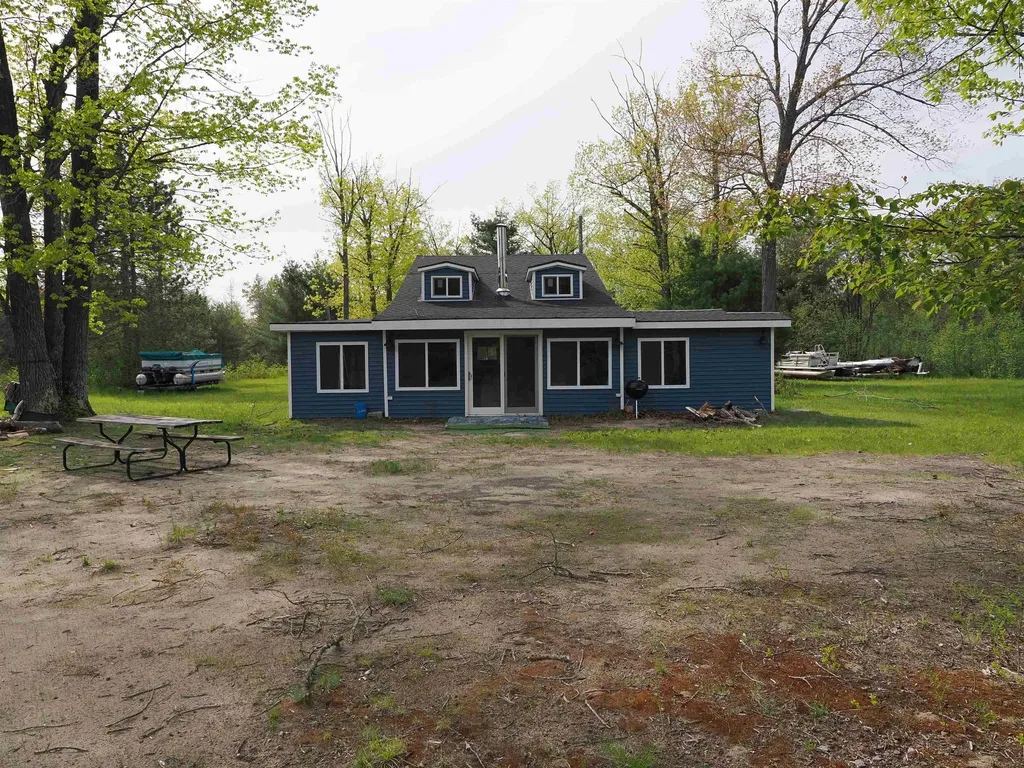 4011 Sandall Road Maple Ridge Township MI 49707