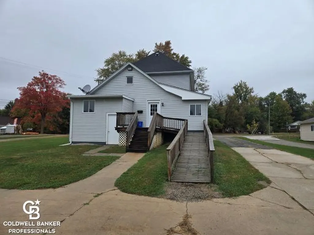 209 S Brockway Road Yale City MI 48097
