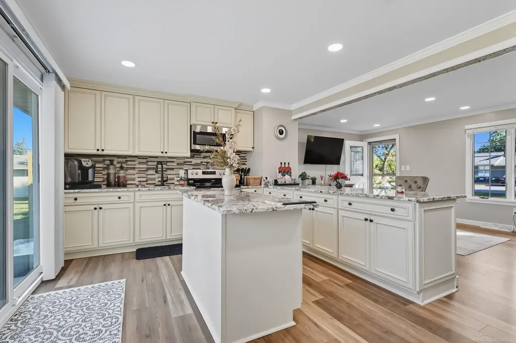 46419 Huling Street Shelby Charter Township MI 48317