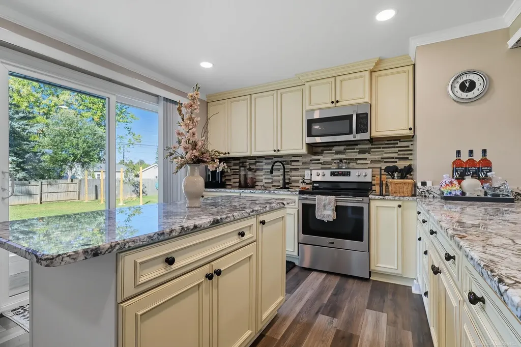 46419 Huling Street Shelby Charter Township MI 48317
