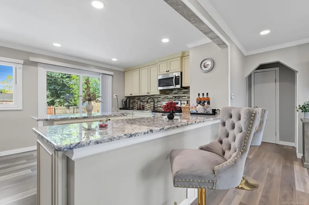 46419 Huling Street Shelby Charter Township MI 48317
