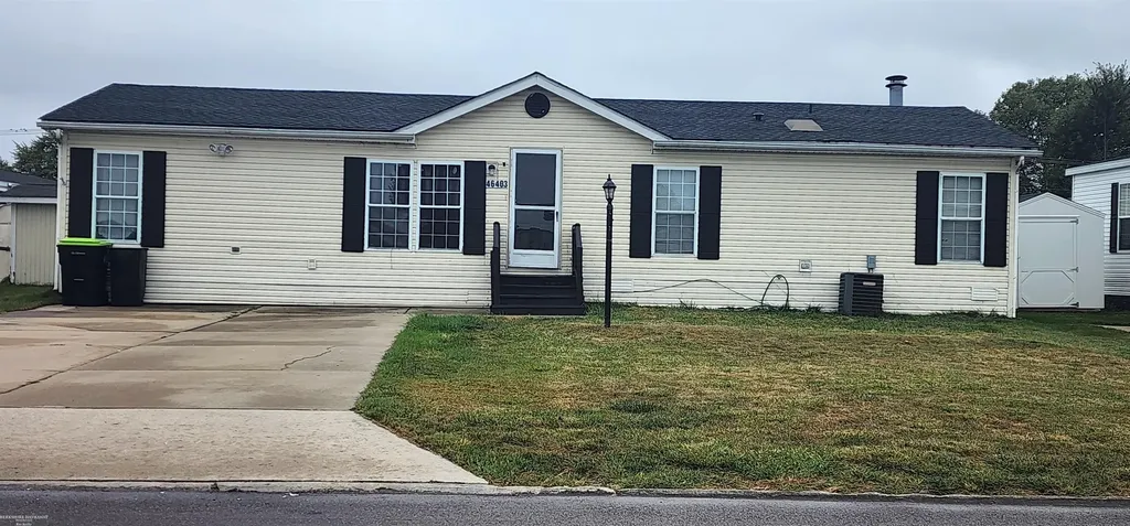 46403 Le Grande Boulevard Macomb Township MI 48044