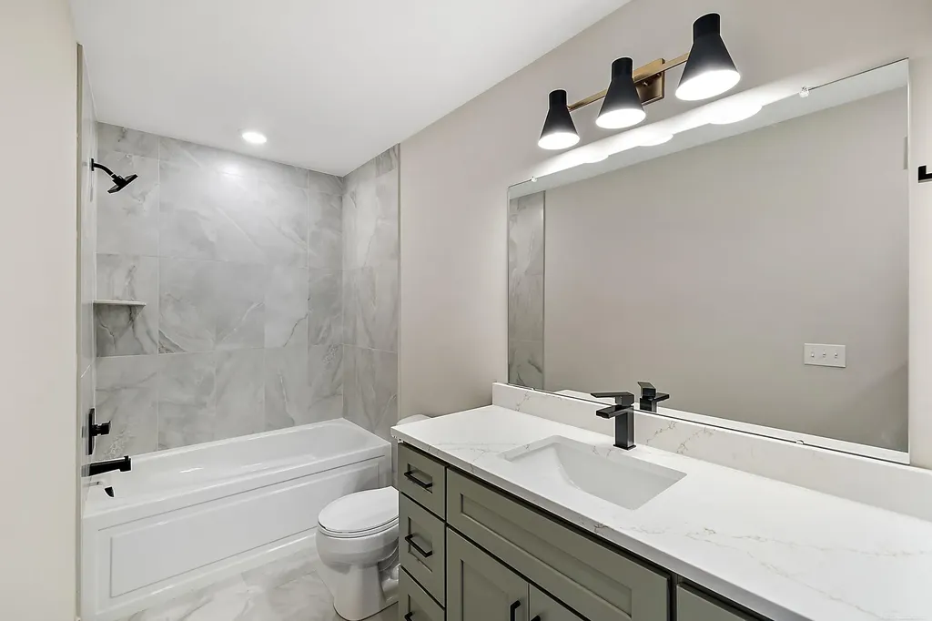 4076 Spring Meadow Drive Sterling Heights City MI 48314