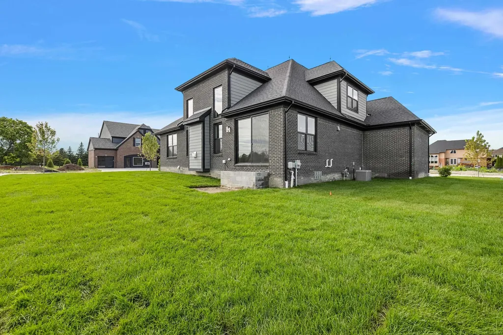 4076 Spring Meadow Drive Sterling Heights City MI 48314