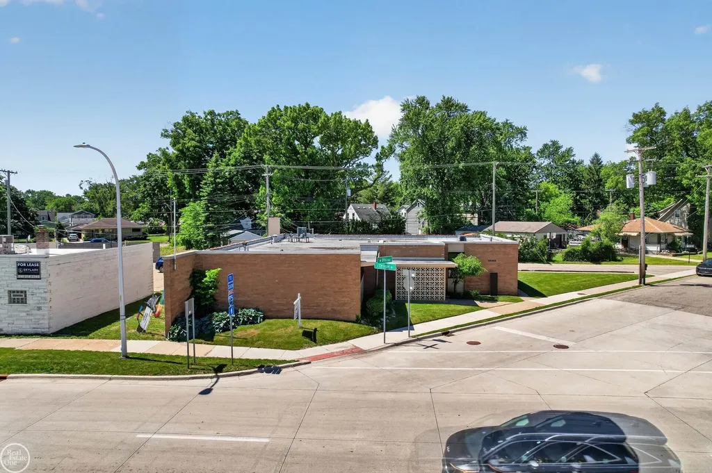 22655 S Chrysler Drive Hazel Park City MI 48030