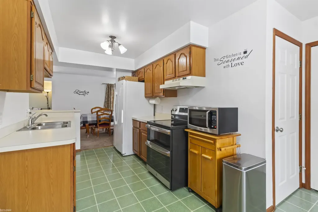 6550 Lapeer Road Clyde Township MI 48049