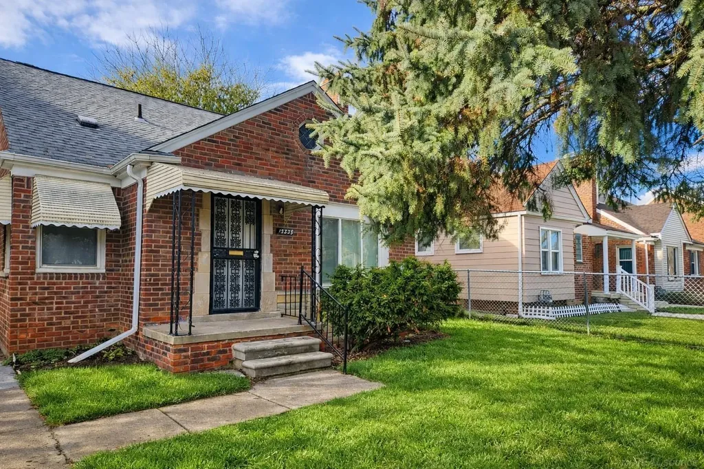 15335 Vaughan Street Detroit City MI 48223