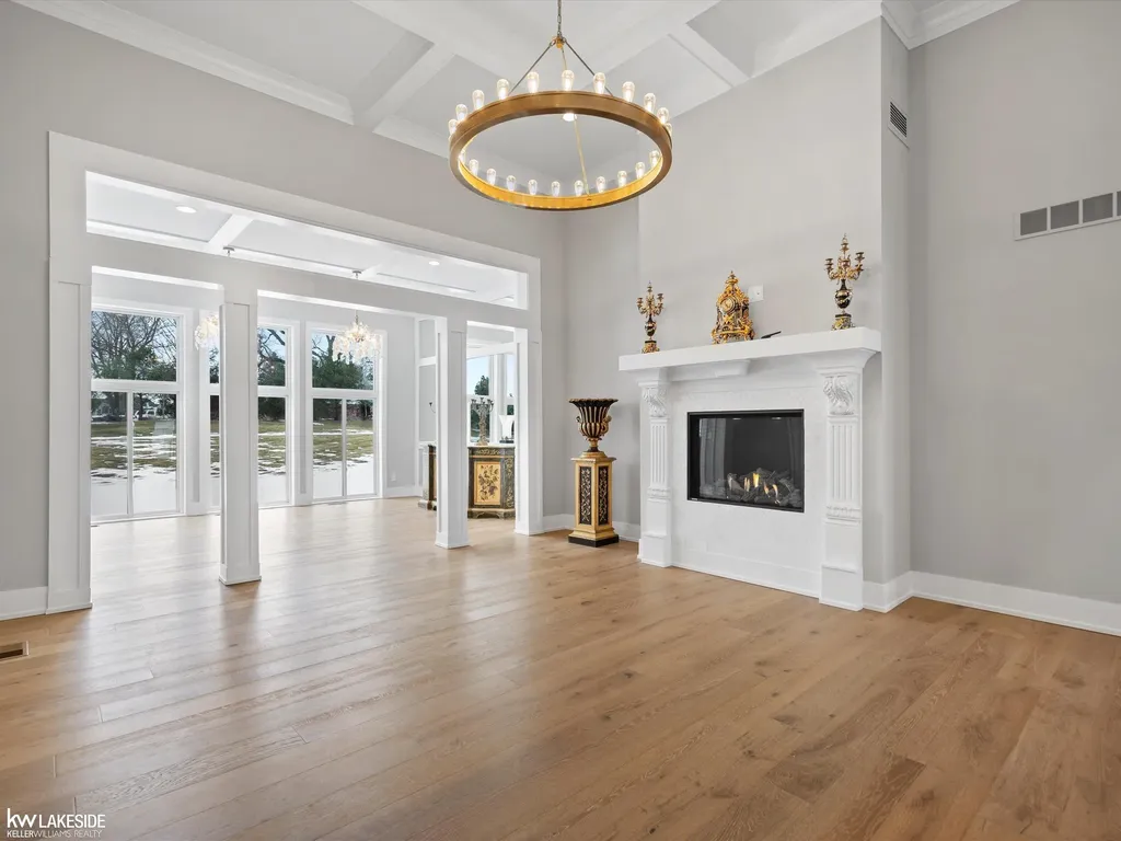 5769 Cotswold Drive Washington Township MI 48094