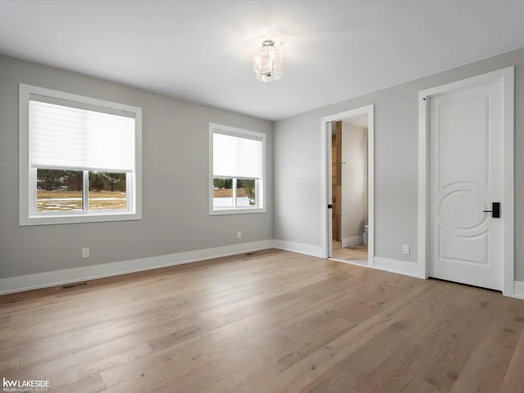 5769 Cotswold Drive Washington Township MI 48094
