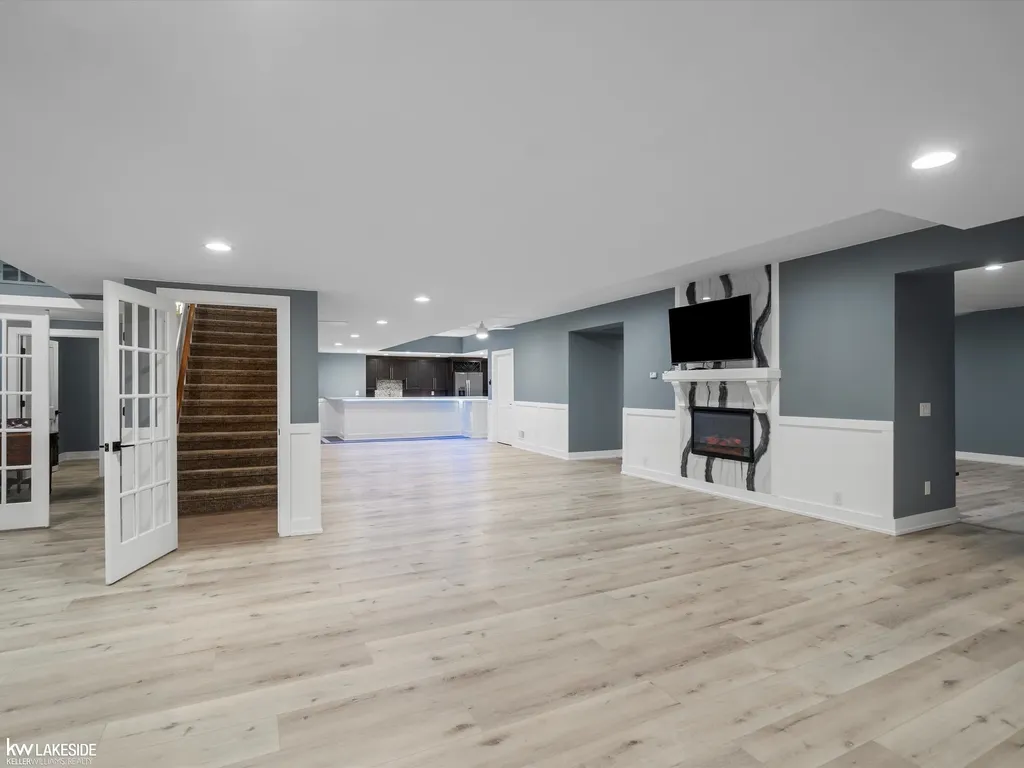 5769 Cotswold Drive Washington Township MI 48094