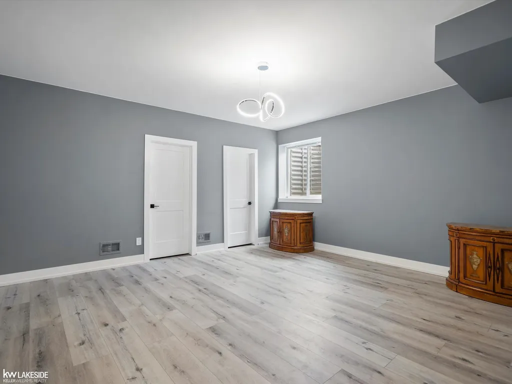 5769 Cotswold Drive Washington Township MI 48094