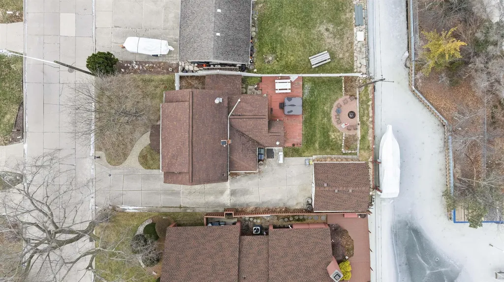 22437 Milner Street St. Clair Shores City MI 48081