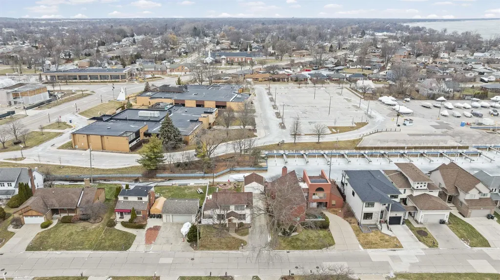 22437 Milner Street St. Clair Shores City MI 48081