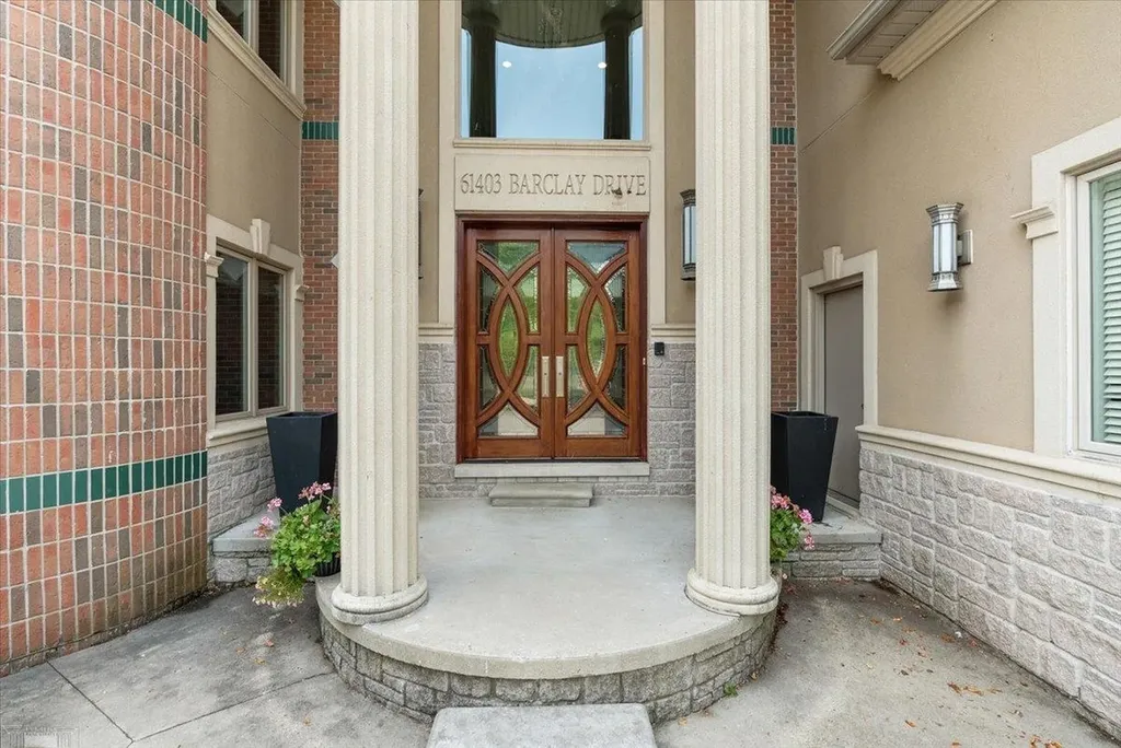 61403 Barclay Drive Washington Township MI 48094