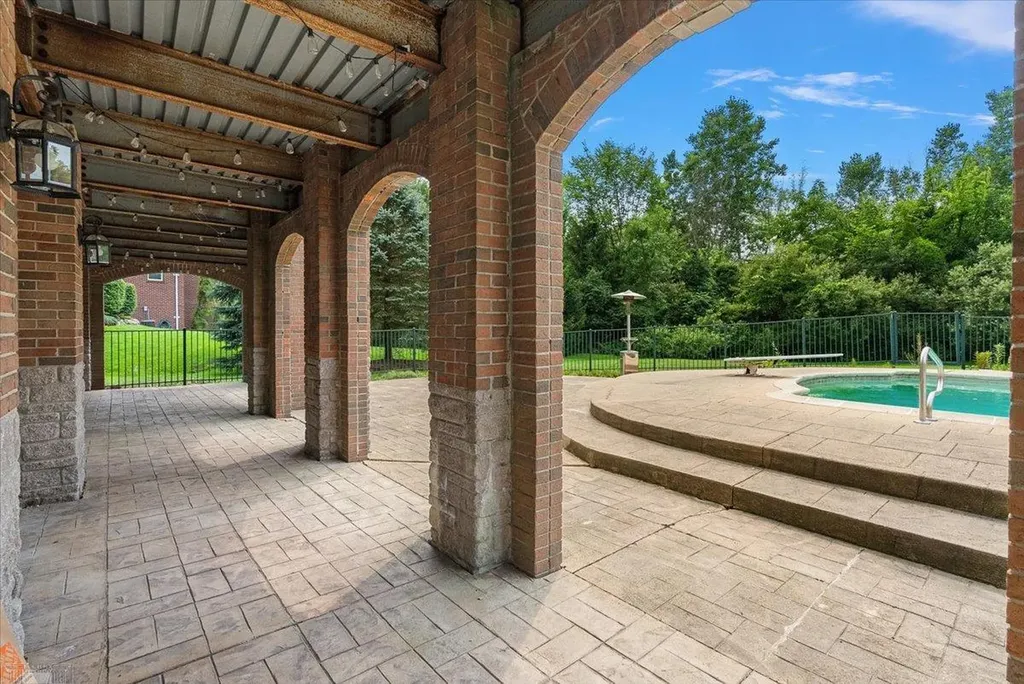 61403 Barclay Drive Washington Township MI 48094