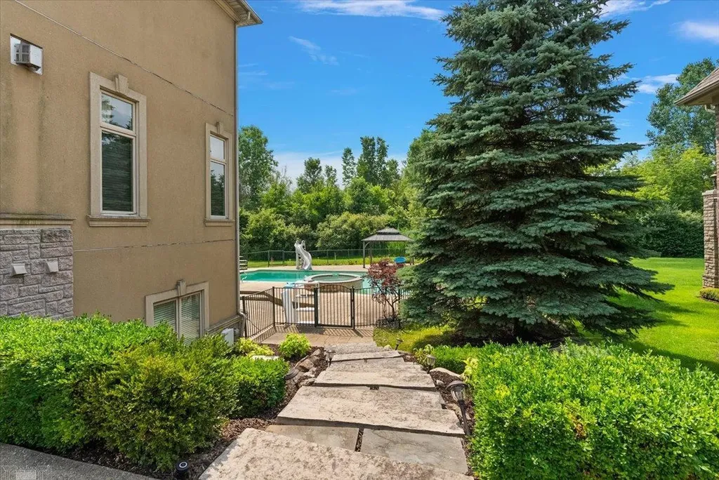 61403 Barclay Drive Washington Township MI 48094