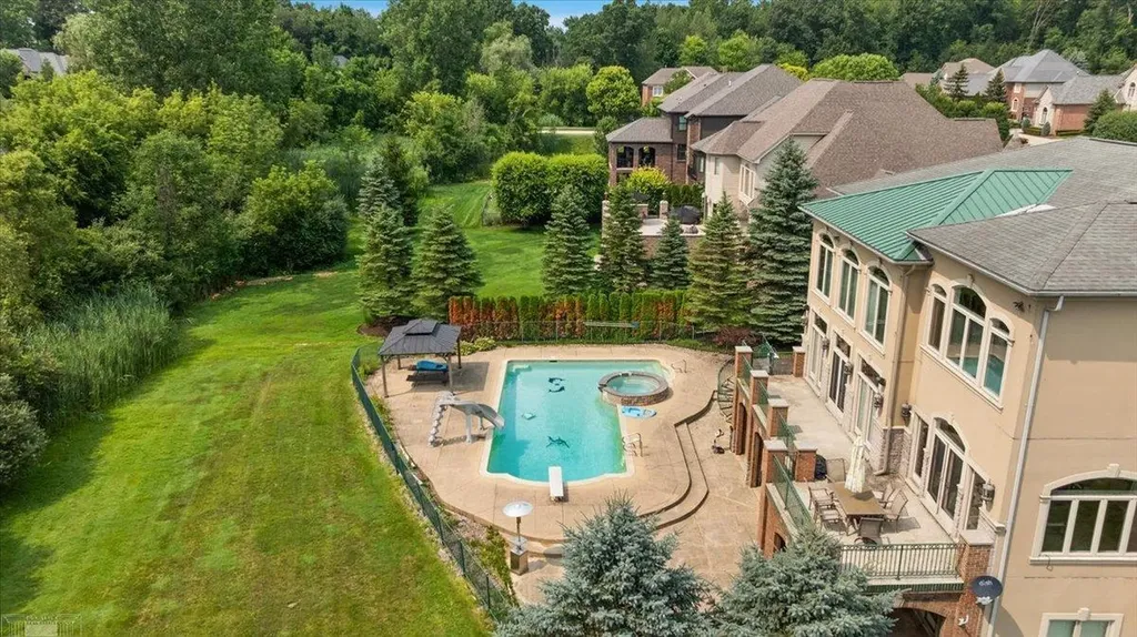 61403 Barclay Drive Washington Township MI 48094