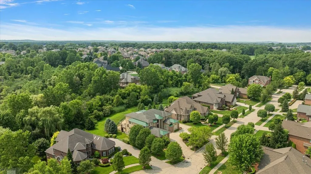 61403 Barclay Drive Washington Township MI 48094