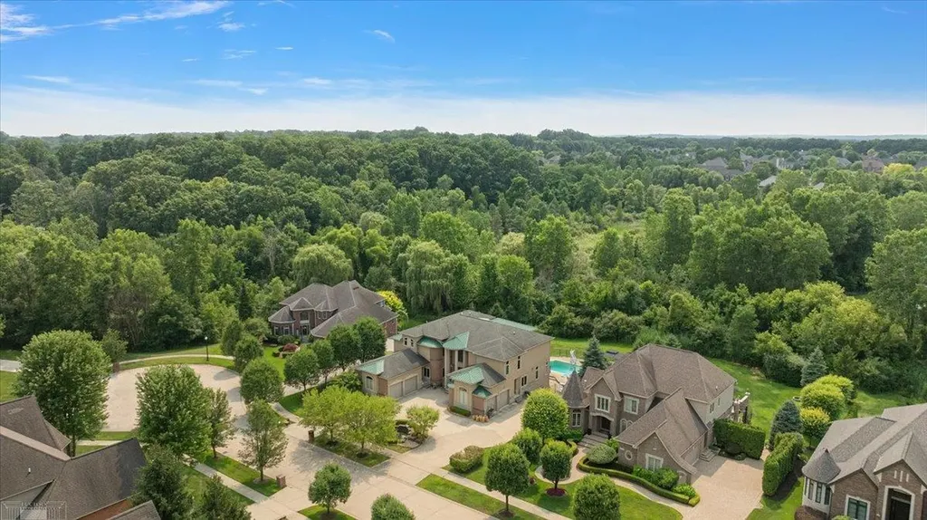 61403 Barclay Drive Washington Township MI 48094
