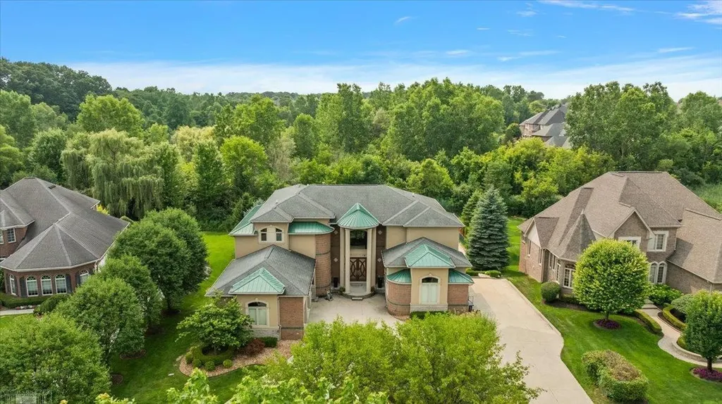 61403 Barclay Drive Washington Township MI 48094