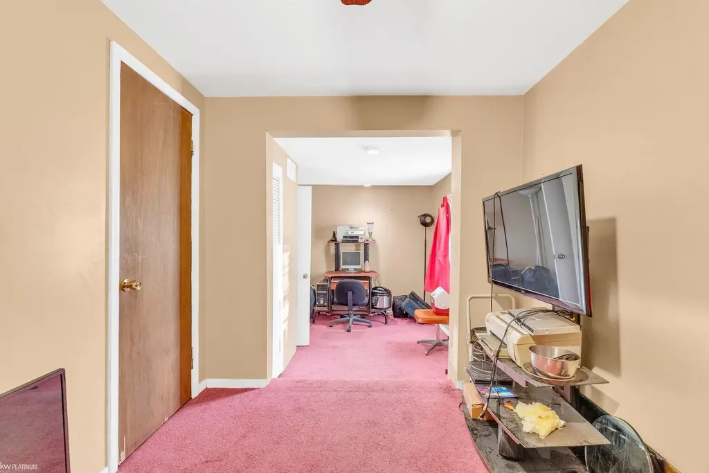 2049 Henry Street Port Huron Charter Township MI 48060