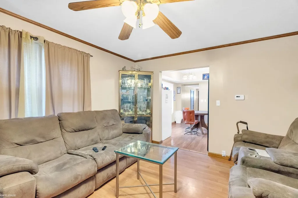 2049 Henry Street Port Huron Charter Township MI 48060