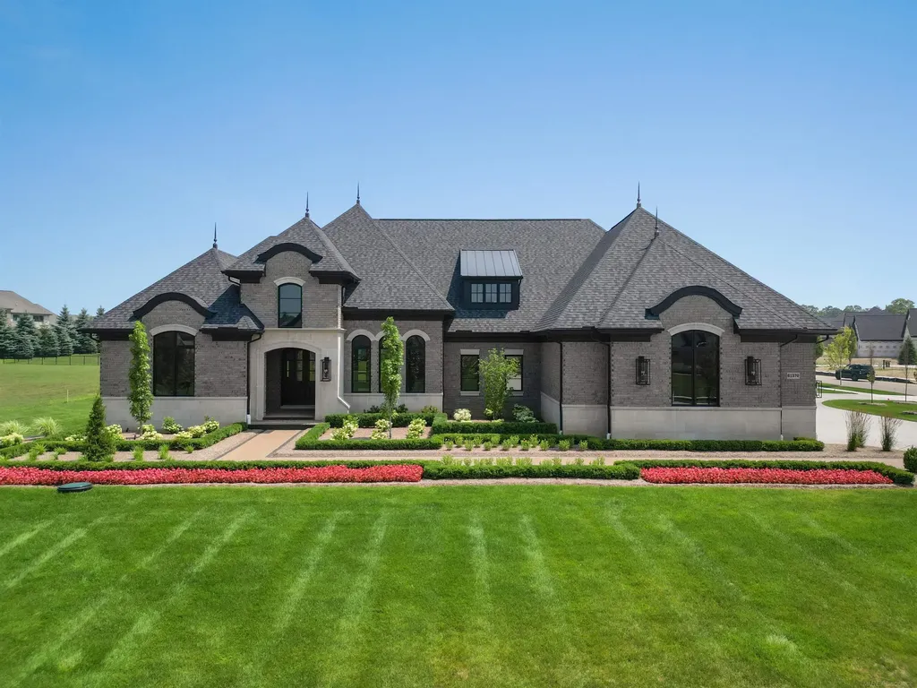 61570 Cotswold Drive Washington Township MI 48094