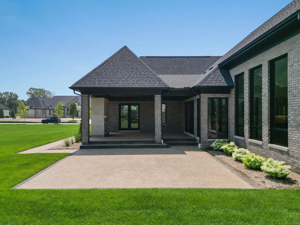 61570 Cotswold Drive Washington Township MI 48094