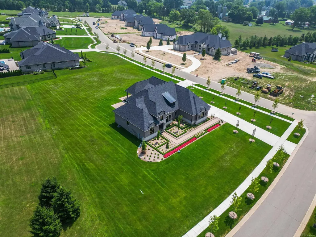 61570 Cotswold Drive Washington Township MI 48094