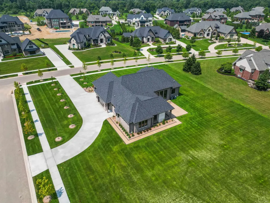 61570 Cotswold Drive Washington Township MI 48094