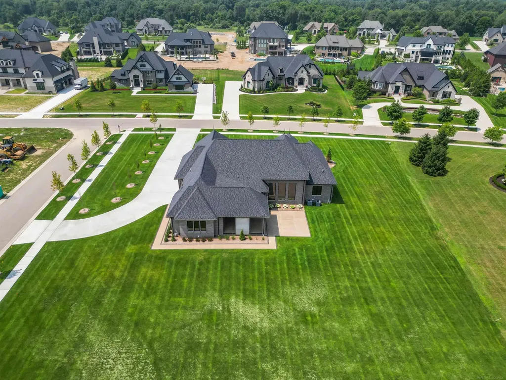 61570 Cotswold Drive Washington Township MI 48094