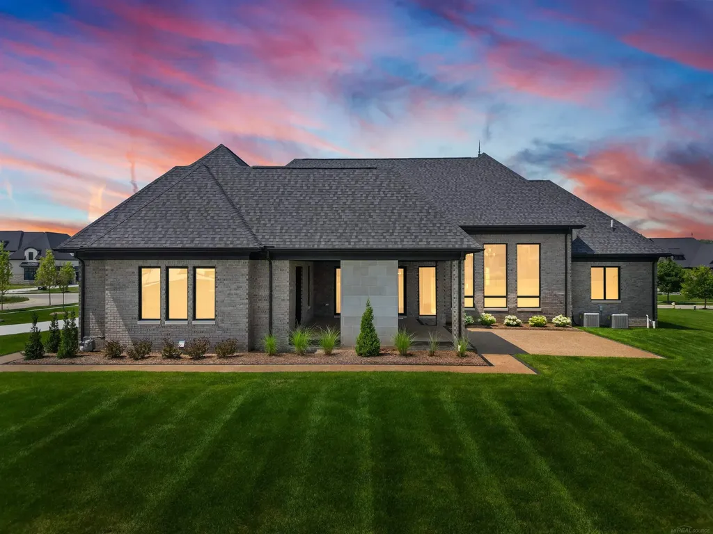 61570 Cotswold Drive Washington Township MI 48094