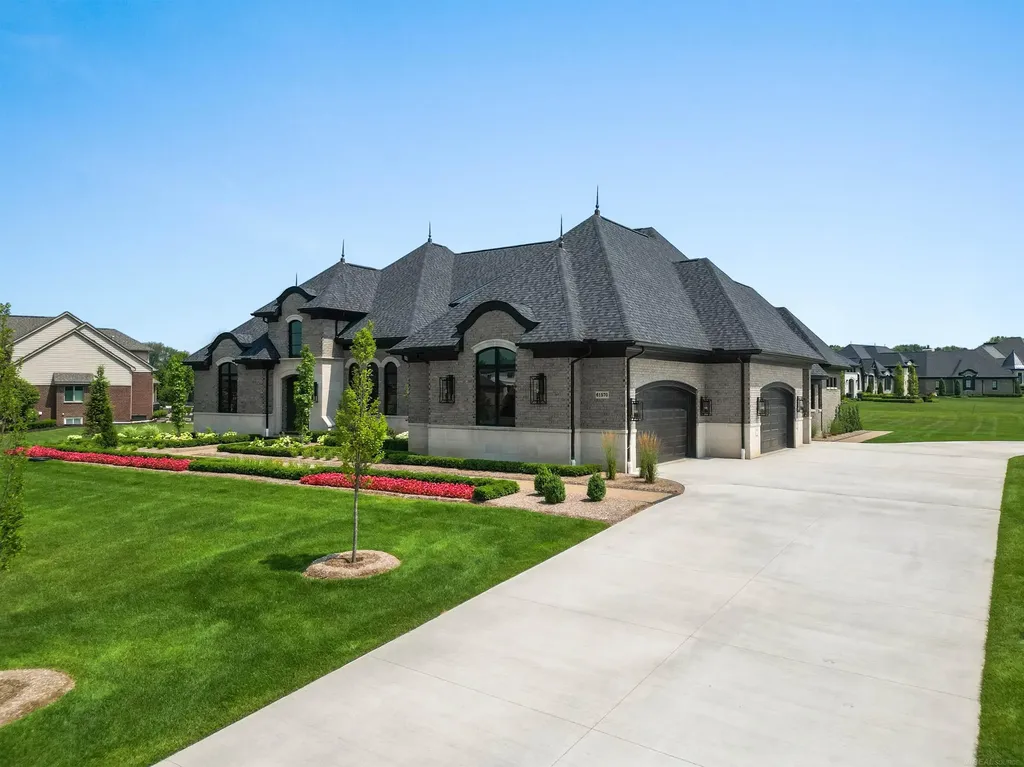 61570 Cotswold Drive Washington Township MI 48094