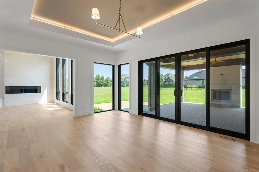 61570 Cotswold Drive Washington Township MI 48094