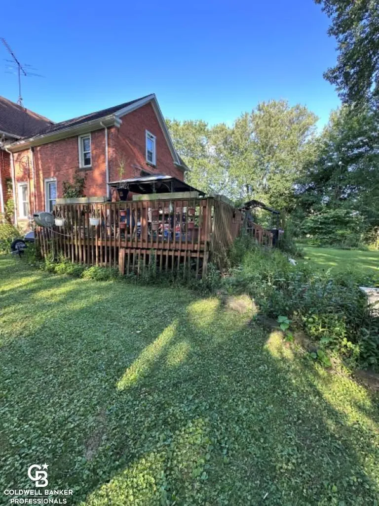 10729 Brandon Road Emmett Village MI 48022