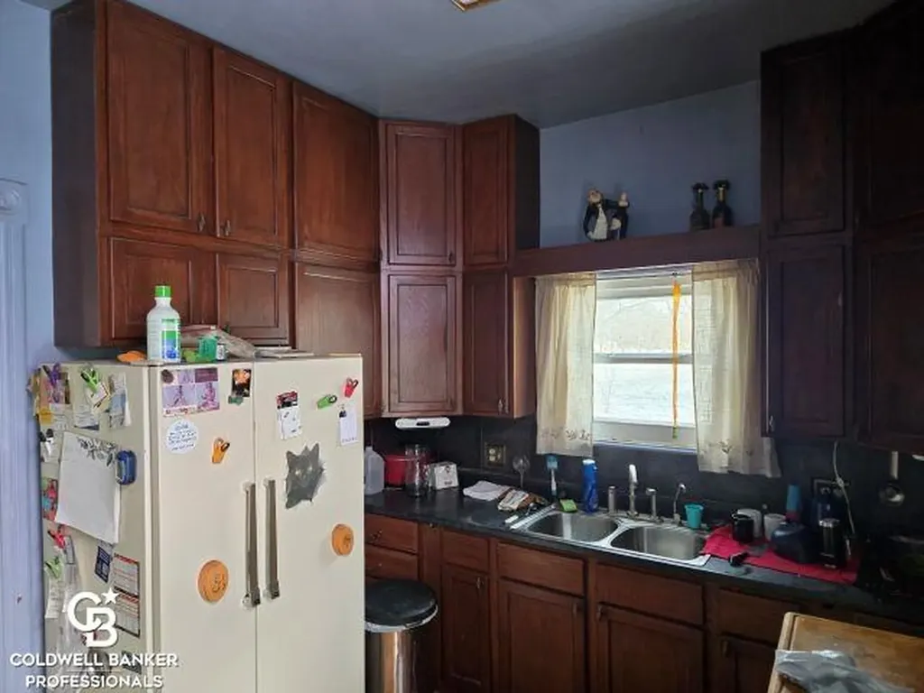 10729 Brandon Road Emmett Village MI 48022