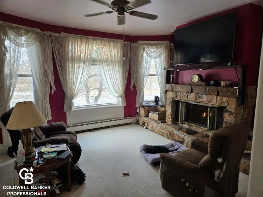 10729 Brandon Road Emmett Village MI 48022