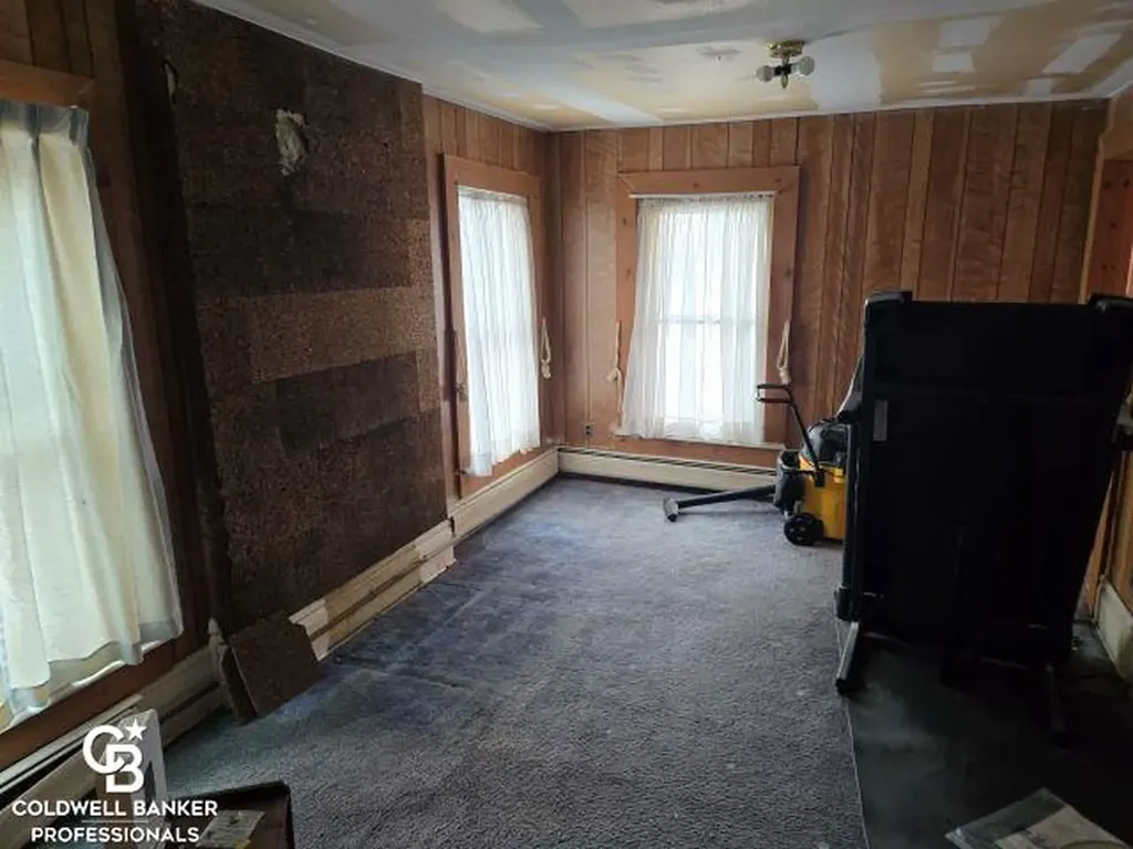 10729 Brandon Road Emmett Village MI 48022