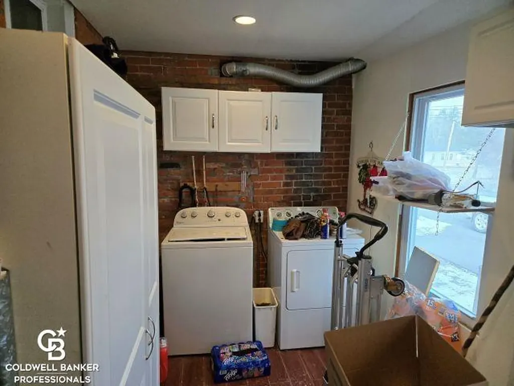 10729 Brandon Road Emmett Village MI 48022