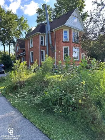 10729 Brandon Road Emmett Village MI 48022