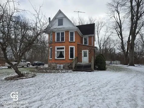 10729 Brandon Road Emmett Village MI 48022
