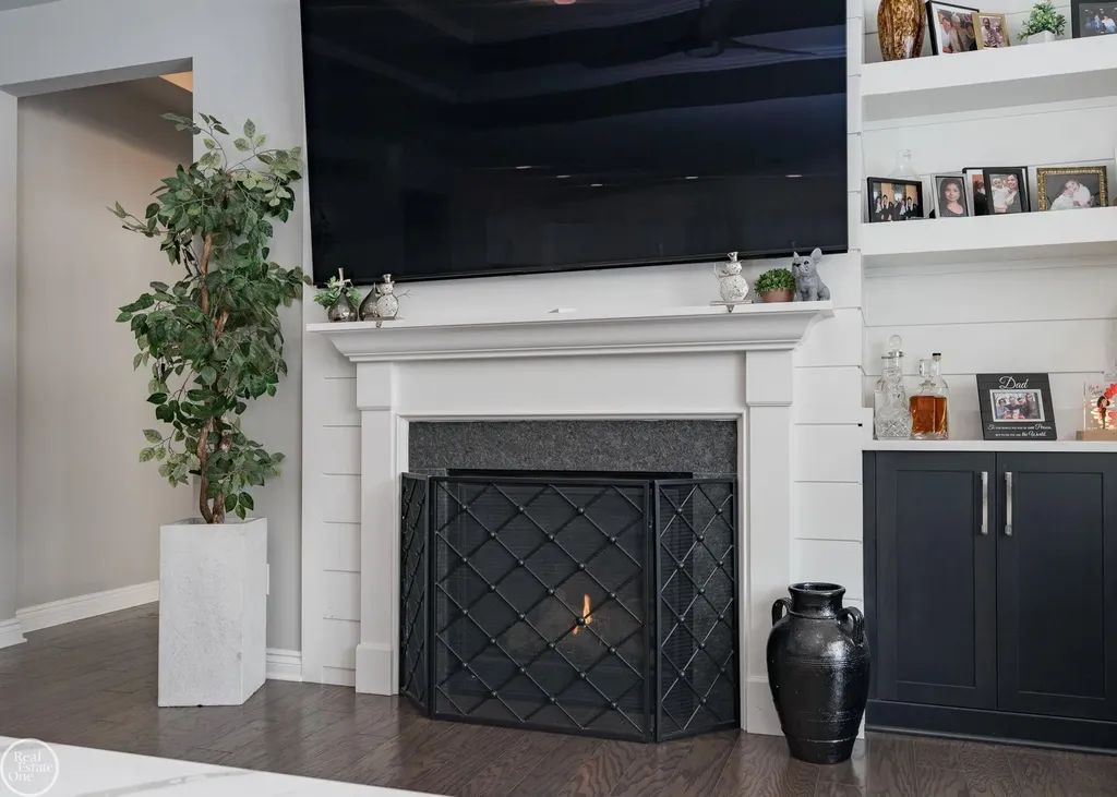 16818 Glenhurst Drive Macomb Township MI 48044