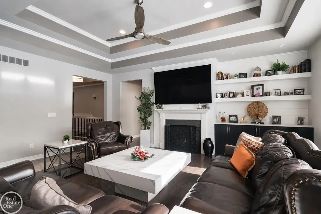 16818 Glenhurst Drive Macomb Township MI 48044