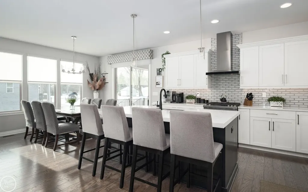 16818 Glenhurst Drive Macomb Township MI 48044